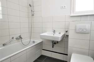 Frisch renoviert: 2-Zi.-Whg. mit Tageslichtbad und Loggia – Thomastraße 43, 42289 Heckinghausen, Wuppertal – Vorschaubild 6