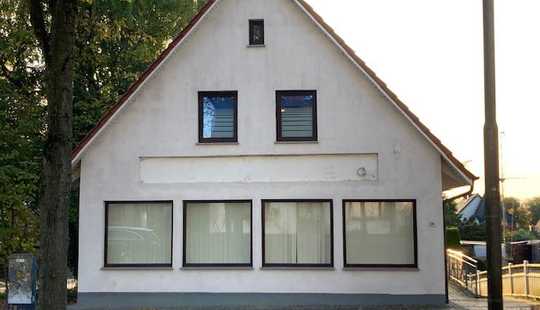 Bild von Freistehendes Zwei-Familienhaus mit Anbau! ***Provisionsfrei***