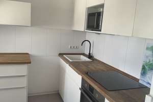 WG-Zimmer in einer Mädels-WG in der Siegener Innenstadt – Fürst-Johann-Moritz-Straße 3, 57072 Siegen, Siegen – Vorschaubild 2