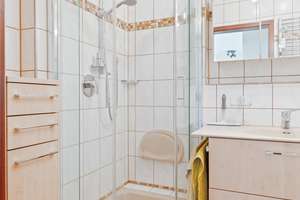 Property thumbnail 23