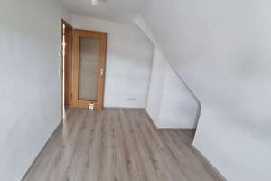 Schönes Wohnen unterm Dach – Einziehen und Wohlfühlen! – Rappenstraße 6, 89079 Einsingen, Ulm – Vorschaubild 7
