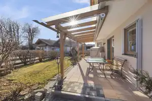 Geräumiges Einfamilienhaus mit Bergblick und großem Garten in ruhiger Lage – Rosenheim (Kreis) – Vorschaubild 8