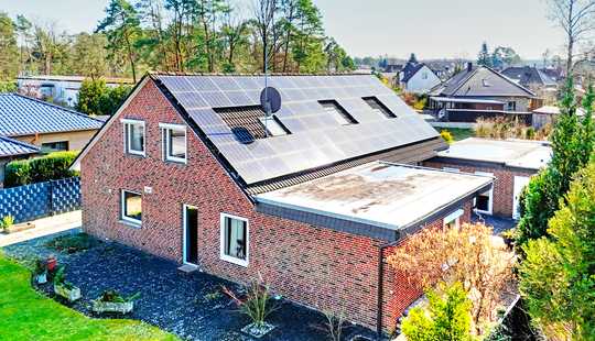 Bild von Raumwunder in guter Lage von Hambühren Familienfreundliches Haus mit 30 kWp PV-Anlage