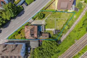 Freiraum & Möglichkeiten: Freistehendes MFH mit großem Garten und Entwicklungspotenzial – Die vollständige Adresse der Immobilie erhältst du vom Anbieter., 71636 West, Ludwigsburg – Vorschaubild 3