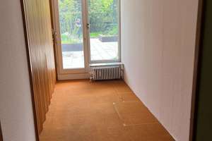 Privatverkauf: Seltene Gartenwohnung im Münchner Olympiadorf mit viel Platz und Gestaltungsspielraum – Connollystraße 24, 80809 Am Riesenfeld, München – Vorschaubild 15