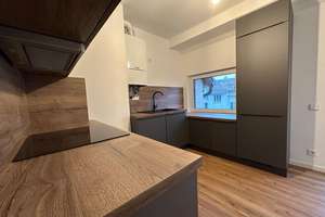 Stilvolle 2-Zimmer-Wohnung im kernsanierten Altbau | 78,8 m² | EBK | Fußbodenheizung – 63069 Ledermuseum, Offenbach am Main – Vorschaubild 5