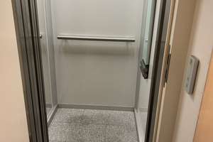 Neuwertige Wohnung mit vier Zimmern sowie Balkon und EBK in Frankfurt, Aufzug direkt in die Wohnung  – 65934 Nied, Frankfurt am Main – Vorschaubild 9