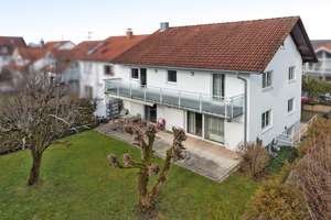 Familienfreundliches Reihenendhaus mit großzügigem Wohnbereichen, Balkon und Garten – Die vollständige Adresse der Immobilie erhältst du vom Anbieter., 76532 Haueneberstein, Baden-Baden – Vorschaubild 2
