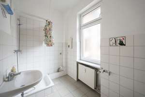 Nahezu leerstehendes Mehrfamilienhaus mit großem Entwicklungspotenzial – Die vollständige Adresse der Immobilie erhältst du vom Anbieter., 76131 Oststadt, Karlsruhe – Vorschaubild 7