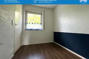 JETZT EINZIEHEN & WOHLFÜHLEN REIHENMITTELHAUS MIT GARTEN UND HOMEOFFICE-POTENZIAL – Die vollständige Adresse der Immobilie erhältst du vom Anbieter., 73431 südliche Bahnlinie, Aalen – Vorschaubild 9