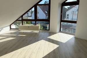 3-Zimmer DG Wohnung mit modernisierter Küche, Balkon & PV Anlage – Erlenfeld 20, 91056 Alterlangen, Erlangen – Vorschaubild 2