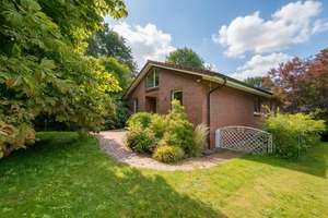 Schönebeck ! Freistehendes, großzügiges Einfamilienhaus mit wunderschönem Grundstück