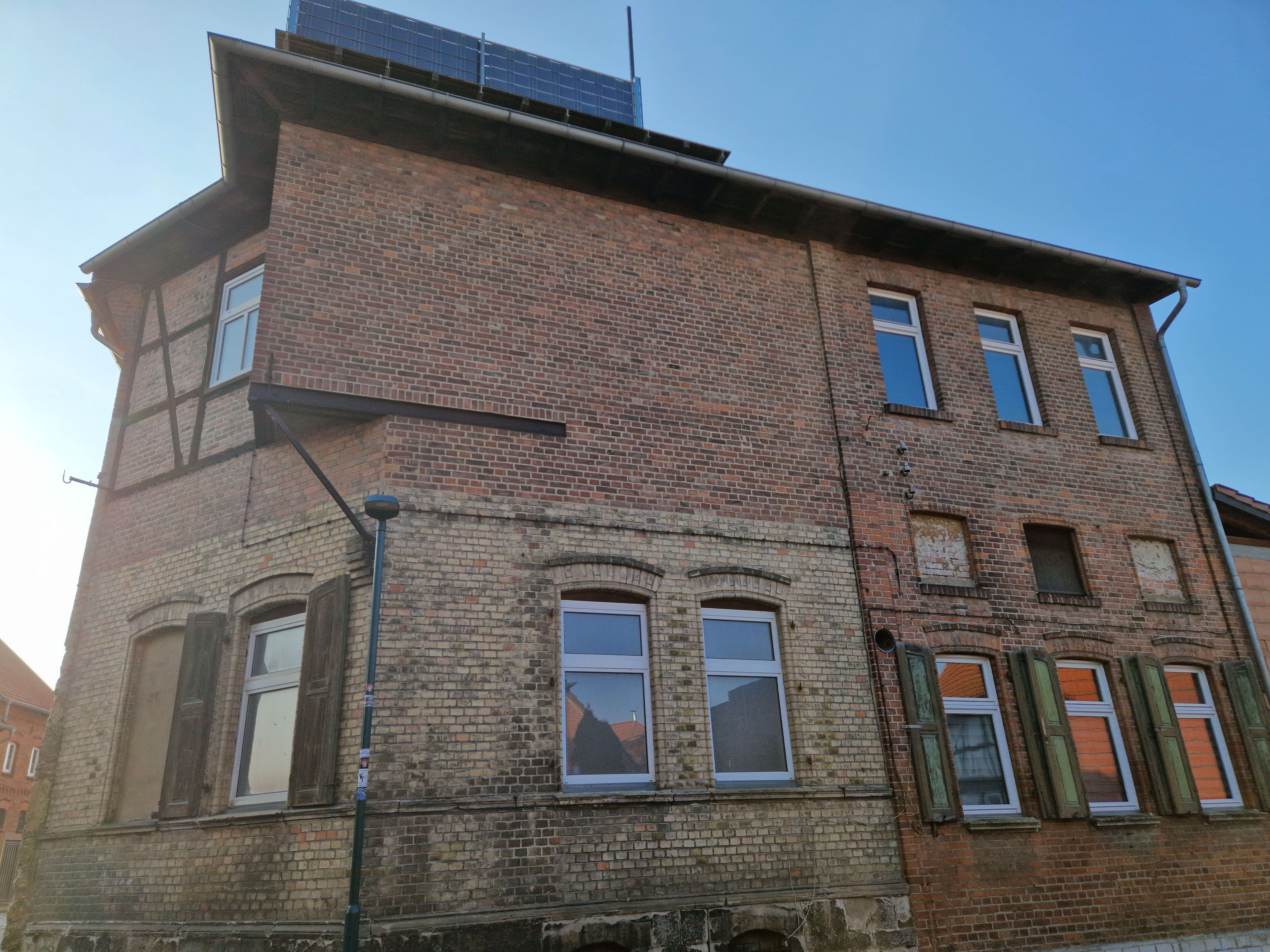 2 vermietete Wohneinheiten und eine ehem. Gaststätte mit Saal als Ausbaureserve in Eilsdorf / Huy, Harz Kreis – Bild 3