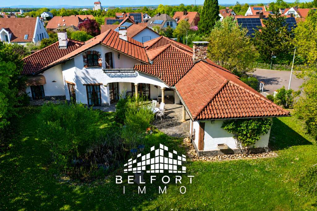 Immobilie in Gerolzhofen - REPRÄSENTATIVE VILLA MIT AUSSERGEWÖHNLICHEM WOHNAMBIENTE UND GROSSZÜGIGEM GARTENIDYLL ZU VERKAUFEN - Bild 0
