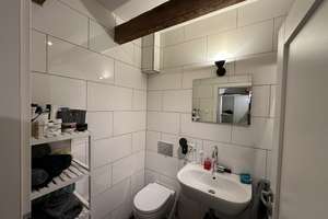 Attraktive 2-Zimmer-Wohnung im historischen Schulgebäude zu verkaufen – Hasencleverstr. 30, 42659 Burg/Höhscheid, Solingen – Vorschaubild 2