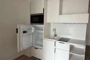 Kompaktes 1-Zimmer-Apartment mit Balkon Küche & in Erlangen – Paul-Gossen-Straße 117a, 91052 Rathenau, Erlangen – Vorschaubild 1