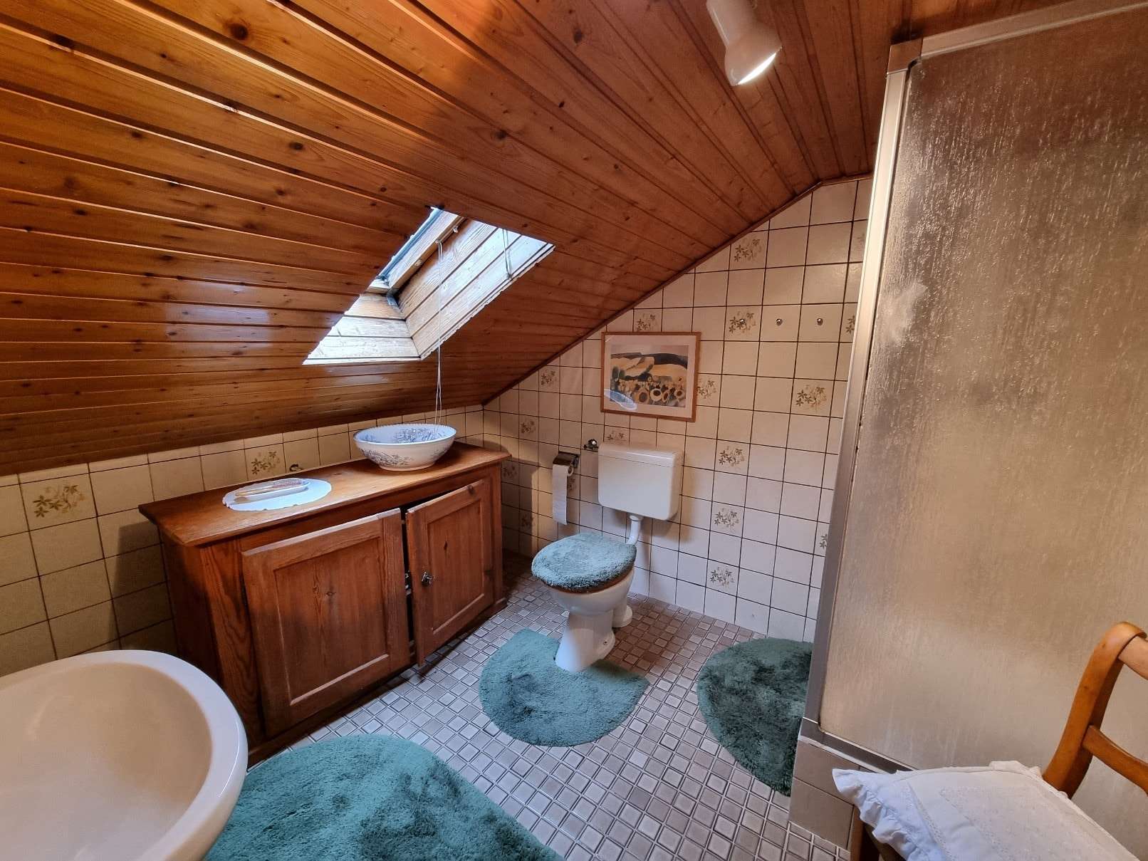 Immobilie in Untermerzbach - Großzügiges Wohnhaus mit Gewerbeeinheit, Garagen und kleinem Garten in zentraler Lage von Untermer - Bild 0