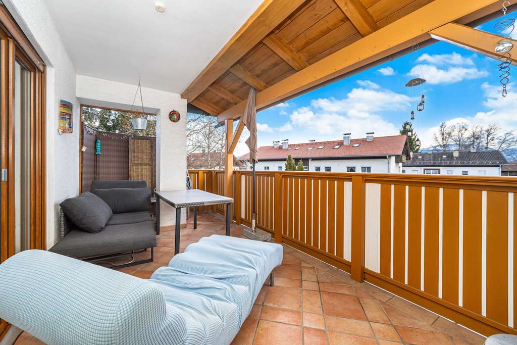 Immobilie in Bad Heilbrunn - Haus-in-Haus mit ultimativem Bergblick - 5-Zimmer Wohnung mit großem Privatgarten in ruhiger Lage - Bild 3