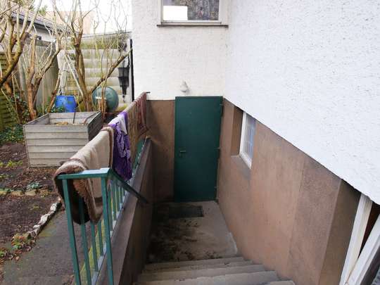 Sanierungsbedürftiger Winkelbungalow im Rudower Blumenviertel - Bild 6