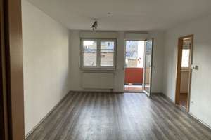Gepflegte 2-Zimmer-Wohnung mit Balkon im 2. OG in Köln-Kalk