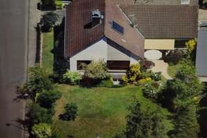 Freistehendes Einfamilienhaus auf großem sonnigem Südwest-Eckgrundstück mit Feldblick – Die vollständige Adresse der Immobilie erhältst du vom Anbieter., 61239 Ober-Mörlen – Vorschaubild 2
