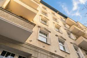 Kompakte Altbau-Rarität: 1-Zimmer-Wohnung mit Balkon & Umbaupotenzial – Die vollständige Adresse der Immobilie erhältst du vom Anbieter., 10407 Prenzlauer Berg, Berlin – Vorschaubild 1