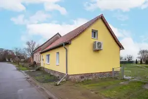 Grünes Wohnen: Vielfach saniertes EFH mit eigenem Garten und neuem Dach in Medow – Ostvorpommern (Kreis) – Vorschaubild 1