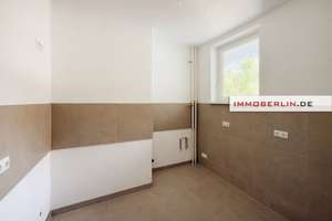 IMMOBERLIN.DE - 2026 perfekt renovierte Wohnung mit Südwestbalkon & Lift in zentraler Lage – Die vollständige Adresse der Immobilie erhältst du vom Anbieter., 10585 Charlottenburg, Berlin – Vorschaubild 4