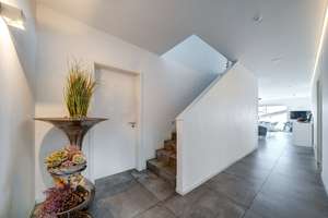 Highend-Villa von 2015 mit stylischer Ästhetik und technischen Finessen – Die vollständige Adresse der Immobilie erhältst du vom Anbieter., 78234 Engen – Vorschaubild 4