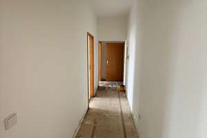 3 Monate mietfrei!  Neuer  Bodenbelag wird noch eingebaut – Charmante 2-Zimmer-Wohnung VH 2. OG mi – 39112 Salbke, Magdeburg – Vorschaubild 4