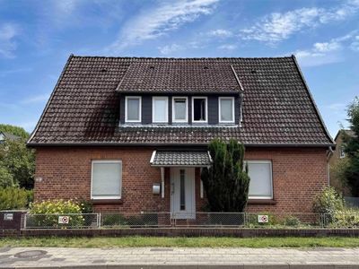 Celle – Groß Hehlen: Vermietetes Zweifamilienhaus auf großzügigem Grundstück