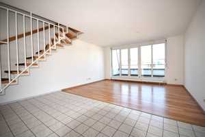 Charmante 3-Zimmer-Maisonettewohnung mit Terrasse und großzügiger Raumhöhe – Stuttgart – Vorschaubild 1