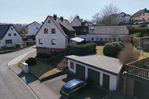 Gepflegtes Einfamilienhaus mit großzügigem Anbau und Garagen in zentraler Ortslage – Steinmetzstraße 2, 35713 Lahn-Dill-Kreis – Vorschaubild 16