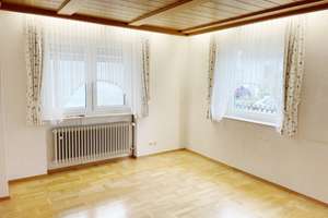 Ein- bis Zweifamilienhaus
mit Garage und Werkstatt
in Neu-Ulm/Reutti – Die vollständige Adresse der Immobilie erhältst du vom Anbieter., 89233 Neu-Ulm – Vorschaubild 13
