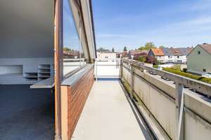 Ruhige Dachgeschosswohnung mit zwei Balkonen und viel Privatsphäre – 23562 Sankt Jürgen, Lübeck – Vorschaubild 4