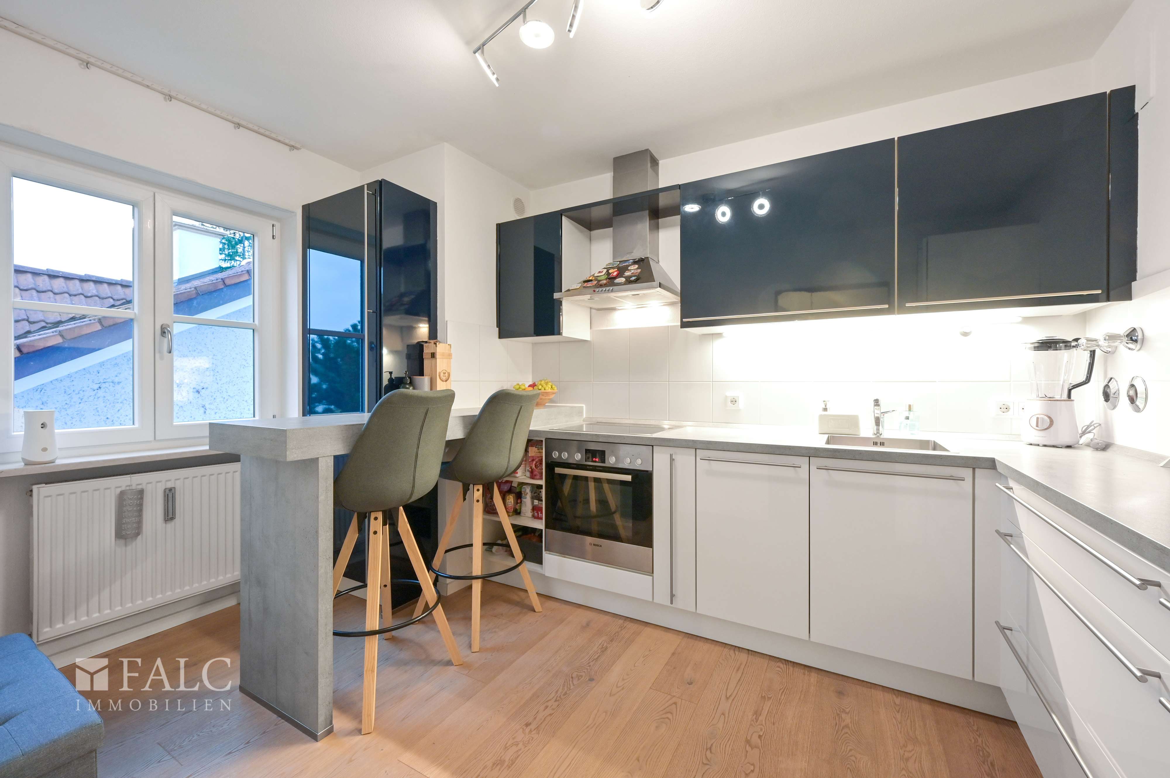 Immobilie in Neubiberg - Harmonisch. Hell. Herzlich. Gemütliche Dachgeschosswohnung in Top Lage - Bild 0