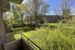 2,5 Zimmer-Wohnung mit Balkon und Tageslichtbad mit Wanne