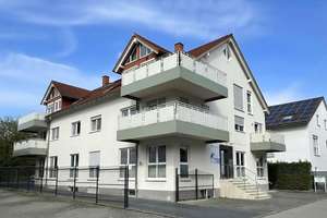 Provisionsfreies Wohn- und Geschäftshaus in Schöneck – 4 Wohnungen, Gewerbe, 12 Stellplätze – Kilianstädter Straße 42a, 61137 Schöneck – Vorschaubild 1