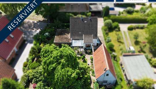 Bild von Einfamilienhaus mit großzügigem Garten in ruhiger Lage