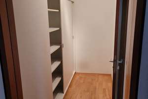 von Privat: Ruhige 3-Zi. DG Wohnung (86qm), Balkon, EBK, Gäste-WC, TG-Stellplatz, keine Maklergebühr – Die vollständige Adresse der Immobilie erhältst du vom Anbieter., 70619 Riedenberg, Stuttgart – Vorschaubild 7