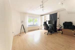 Modernisiertes EFH, EEK B, mit Terrasse, Dachterrasse & Garage – Die vollständige Adresse der Immobilie erhältst du vom Anbieter., 42389 Langerfeld-Beyenburg, Wuppertal – Vorschaubild 2