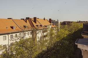 Lichtdurchflutete Dachgeschosswohnung mit zwei Terrassen im grünen Dürerkiez – Die vollständige Adresse der Immobilie erhältst du vom Anbieter., 12157 Schöneberg, Berlin – Vorschaubild 3