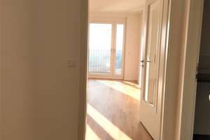 Wohnen am Spreeufer: Erstklassige Ausstattung, Sonnenbalkon & absolute Ruhe im Herzen Berlins – Stralauer Platz 38I, 10243 Friedrichshain, Berlin – Vorschaubild 2