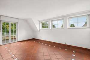 Schöne Maisonettewohnung mit Dachterrasse und eigenem Garten – Krefeld – Vorschaubild 4