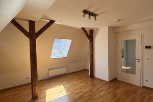 Wohnen mit Charakter: 2-Zimmer-Dachgeschosswohnung am Wittelsbacher Park – Die vollständige Adresse der Immobilie erhältst du vom Anbieter., 86159 Antonsviertel, Augsburg – Vorschaubild 7