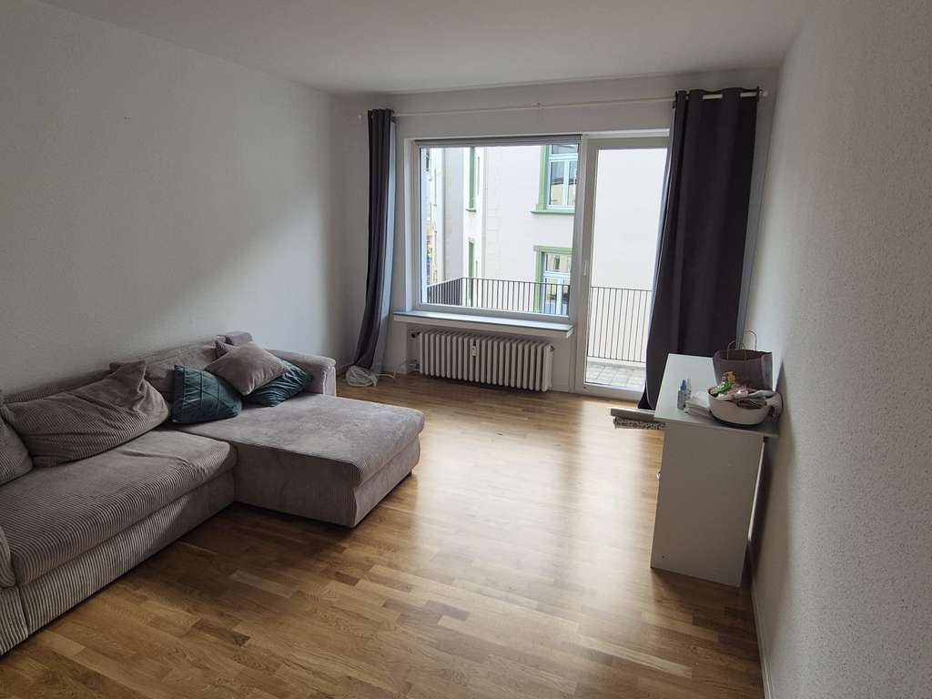 Zentral gelegene 2-Zimmer Wohnung, 61 qm mit Balkon im 2. OG  in Bonn-Zentrum