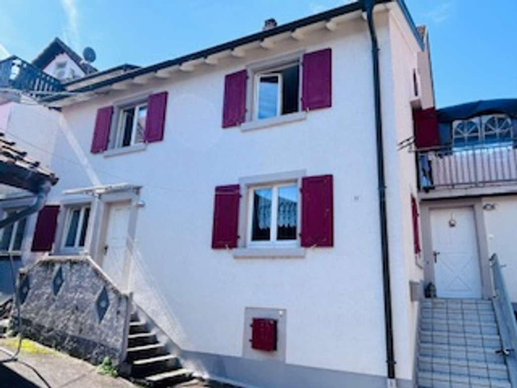 Immobilie in Binzen - Ehemaliges Bauernhaus mit Scheune & Garten in Binzen - Bild 0