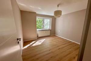 Erstbezug nach Renovierung – Wohnung mit Einbauküche, Terrasse und Tiefgarage – Die vollständige Adresse der Immobilie erhältst du vom Anbieter., 70569 Dachswald, Stuttgart – Vorschaubild 7