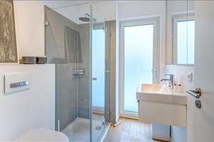 Möbliert: Haus‑in‑Haus‑Wohnung in exklusiver Lage am Isarhochufer  – Die vollständige Adresse der Immobilie erhältst du vom Anbieter., 81545 Harlaching, München – Vorschaubild 19