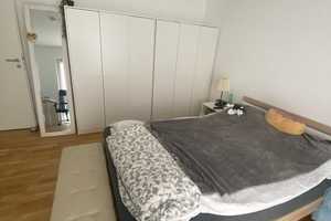 Ideal für junge Paare oder Singles * neuwertige 2-Zi.-Wohnung mit Einbauküche * Baujahr 2022 * 48 m² – Spiegelstr. 6, 90762 Fürth – Vorschaubild 4